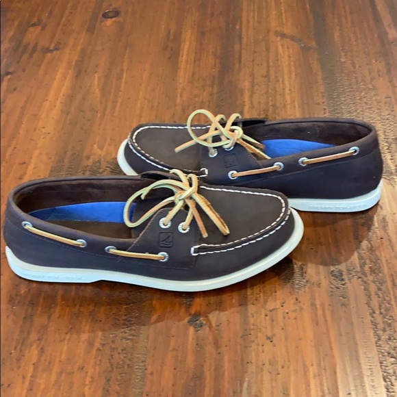 sperry classic brown boat shoe